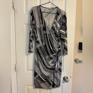 Wrap Dress Nee York and Company (L)
